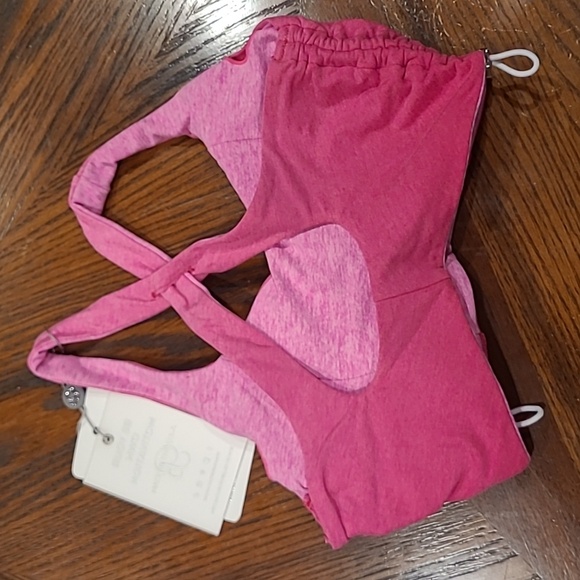 Bombshell toggle sportsbra - Picture 4 of 5